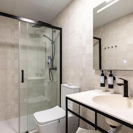 Moontels Plaza De Vannes Διαμέρισμα *