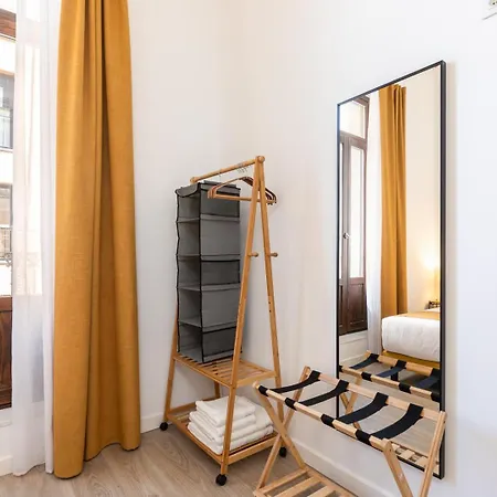 Moontels Plaza De Vannes Διαμέρισμα *